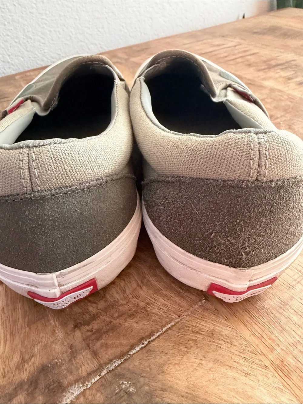 Vans Slip-On UltraCush Olive Green Suede Canvas Sneakers Men’s 8 Women’s 9.5